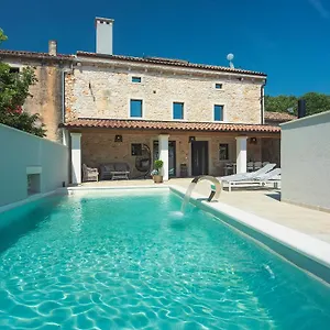 Casa Evina Ferienhaus