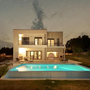 Monte D'or Villa
